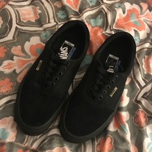 Black vans